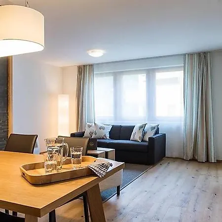 דירה Sleeps 6 Wifi אנגלברג