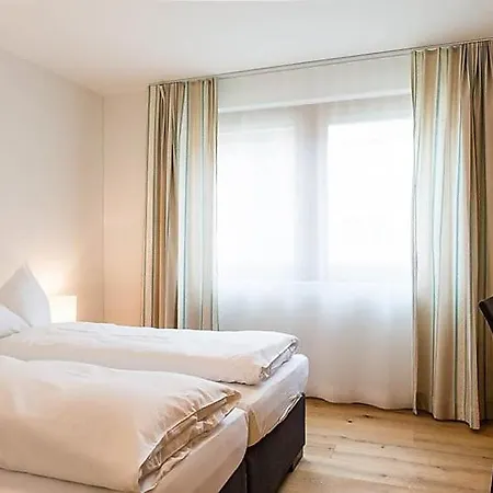 Sleeps 6 Wifi